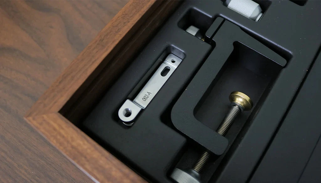 Renzetti - Commemorative Grand Master Series Vise 3 Renzetti - Commemorative Grand Master Series Vise - Image 3